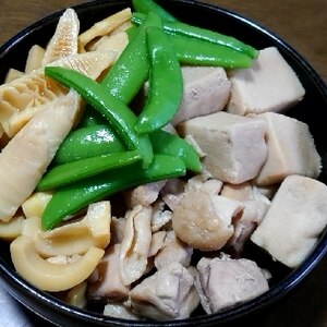 タケノコと高野豆腐と鶏肉の煮物